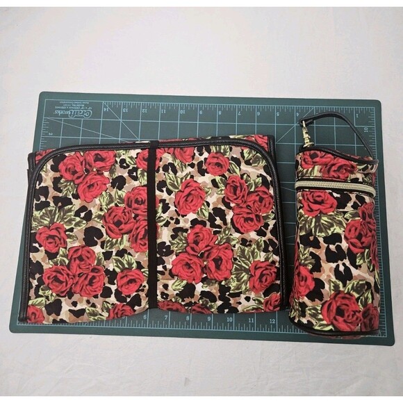 Betsy Johnson Travel Diaper Changing Pad Roses Tri Fold w/ Insulated Bottle Bag - Picture 1 of 11
